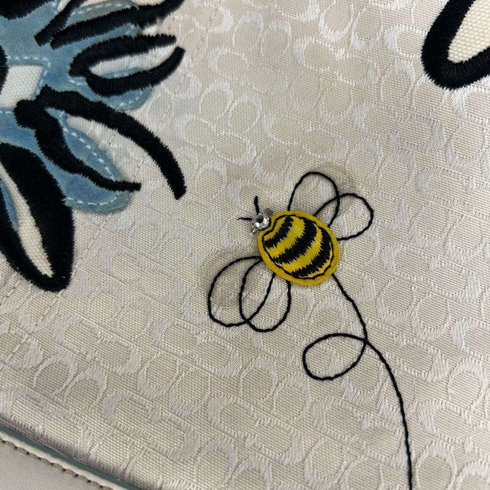 Coach Bumble bee Floral White crossbody purse Y2K